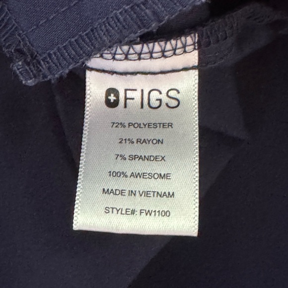 FIGS Technical Collection V-neck Scrub Top Navy Women’s XS Scrubs Nurse Medical - Picture 4 of 6